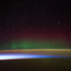 Auroras boreales desde la ISS en 2014. La ténue luz sí que permite ver las estrellas en la misma foto